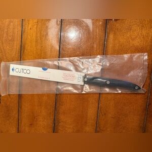 CUTCO 1723 Carver Serrated Edge 9" Blade Brand New Sealed!